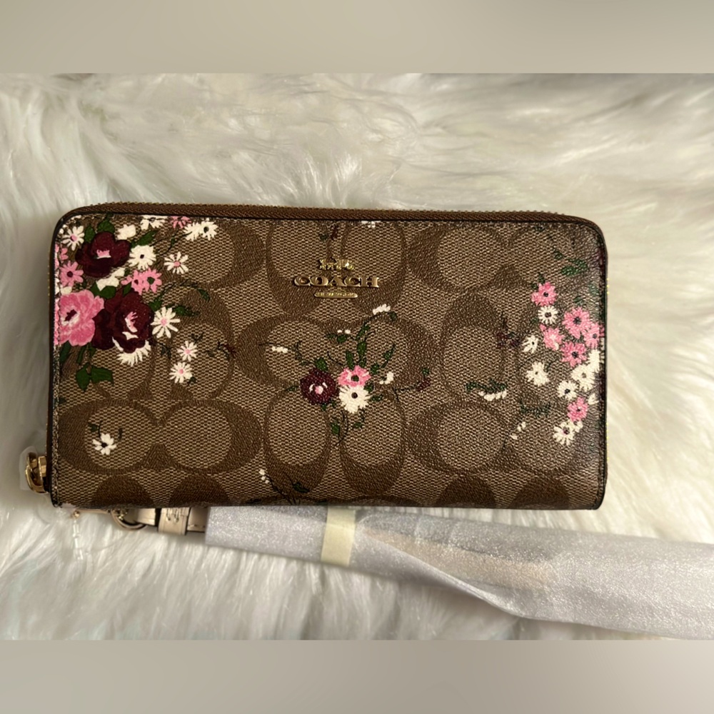 Long Zip Around Coach Wallet with evergreen floral print
